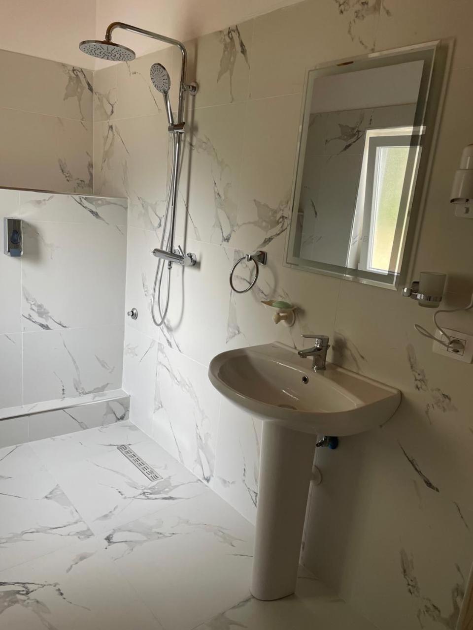 R Hotel Zhaban エクステリア 写真
